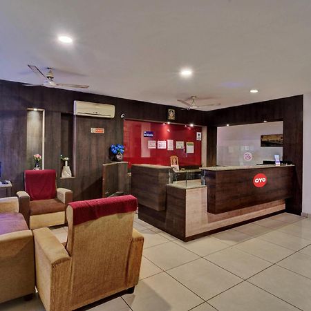 Hotel O Jk Inn 蒂鲁布尔 外观 照片