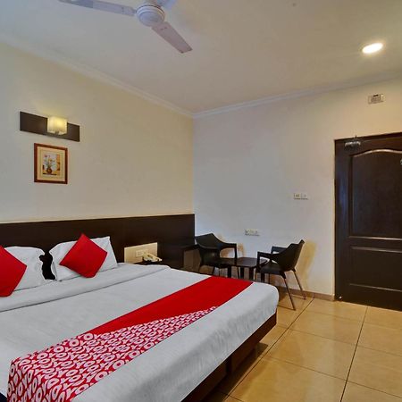 Hotel O Jk Inn 蒂鲁布尔 外观 照片