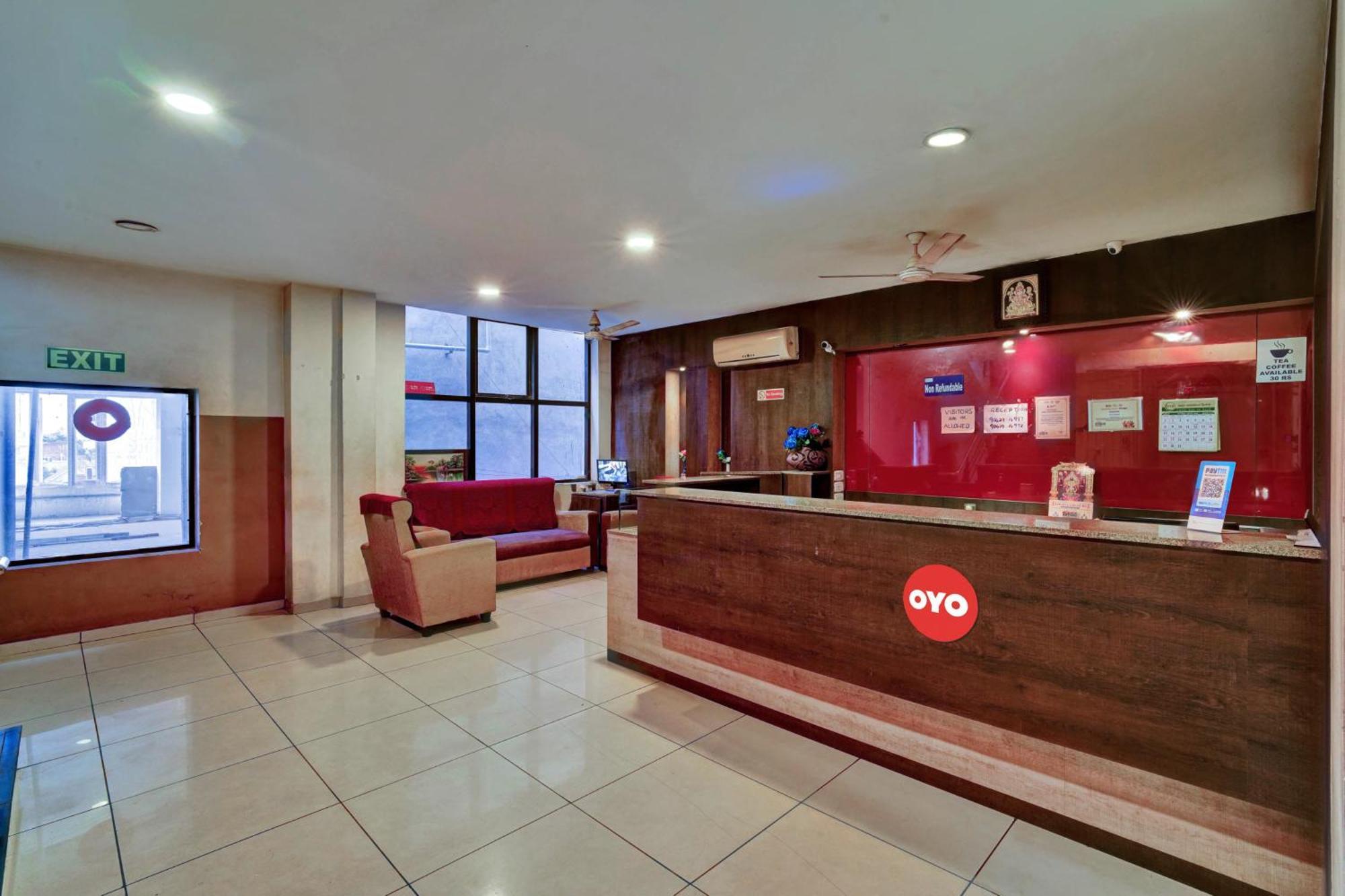 Hotel O Jk Inn 蒂鲁布尔 外观 照片