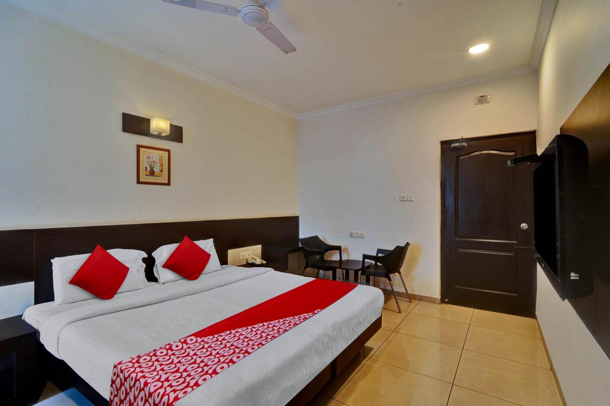 Hotel O Jk Inn 蒂鲁布尔 外观 照片